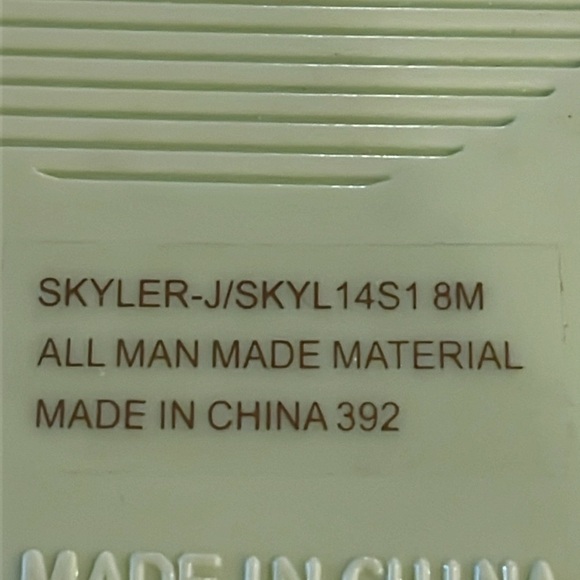 Steve Madden SKYLER-J Lime size 8 Green Studded Sandals 🪲 - Picture 6 of 7